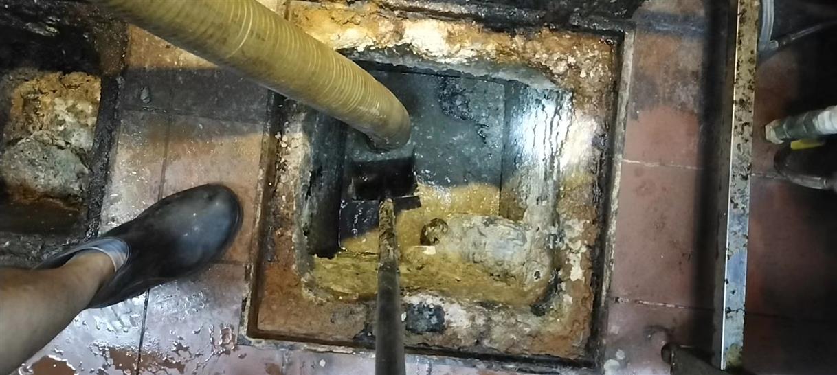 松柏镇化油池清理-污水池清掏