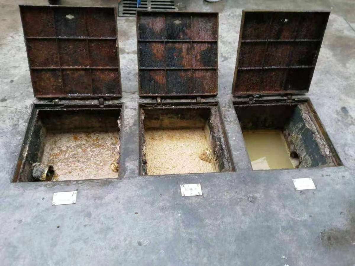 松柏镇清理隔油池-污水池清掏