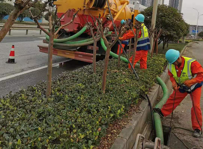 松柏镇市政管道清淤